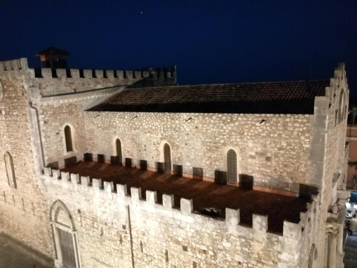 Aly Art Apartment Taormina Duomo, Gulf & Etna View Luaran gambar