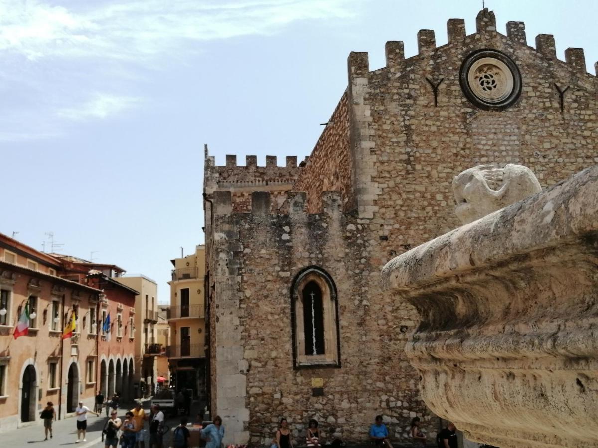 Aly Art Apartment Taormina Duomo, Gulf & Etna View Luaran gambar