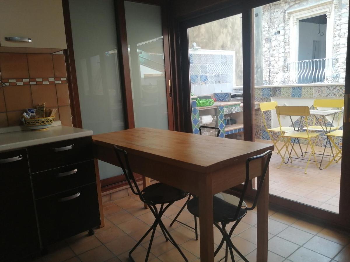 Aly Art Apartment Taormina Duomo, Gulf & Etna View Luaran gambar