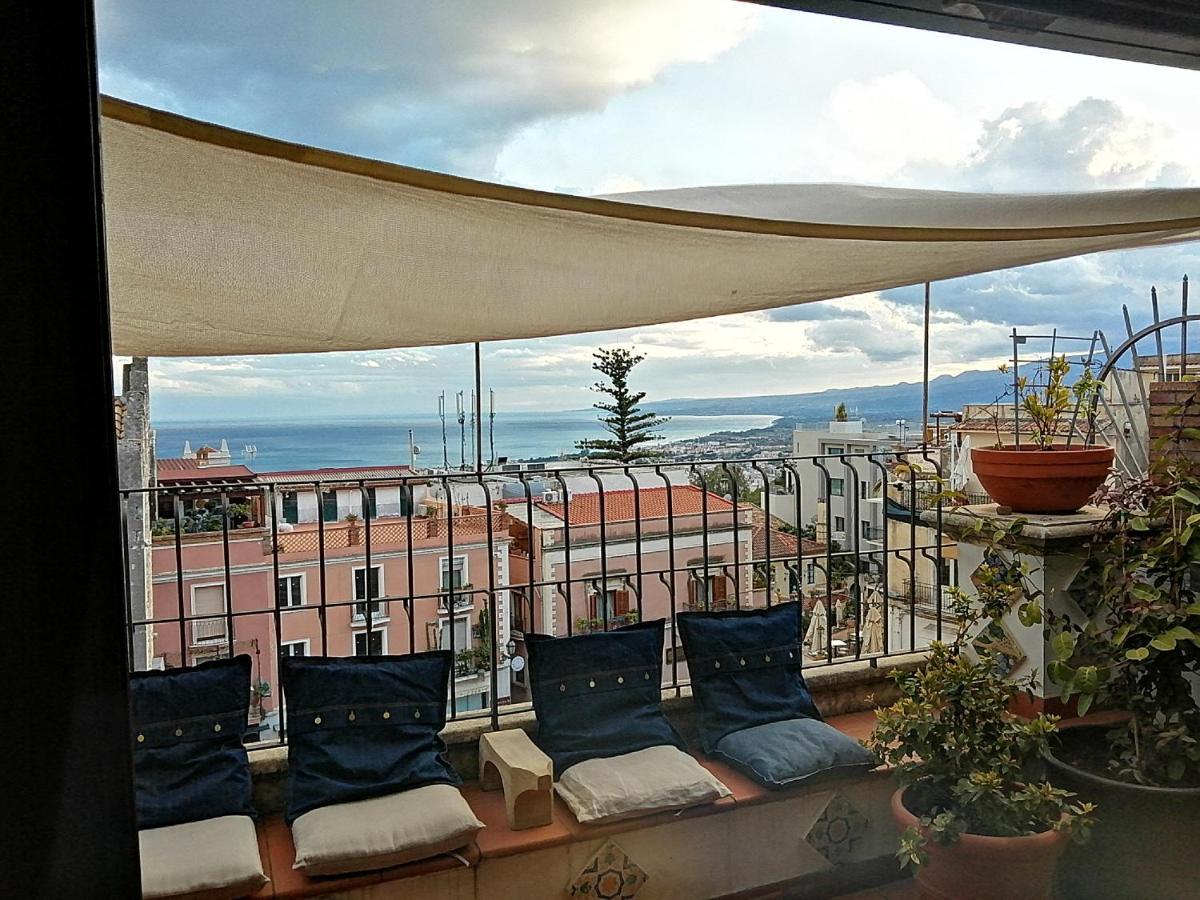 Aly Art Apartment Taormina Duomo, Gulf & Etna View Luaran gambar
